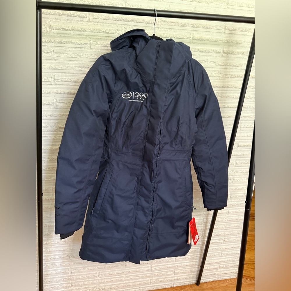 The North Face navy Blue Hooded Winter Coat